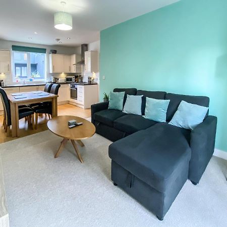 Beautiful, Contemporary 3 Bedroom Apartment Bath Eksteriør bilde