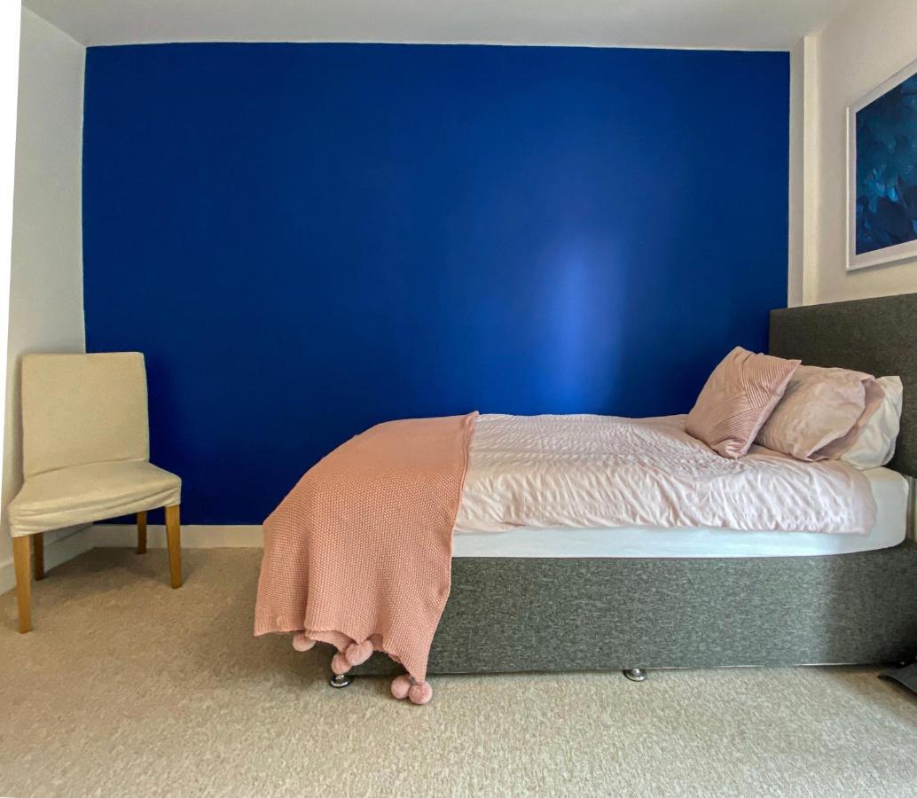 Beautiful, Contemporary 3 Bedroom Apartment Bath Eksteriør bilde