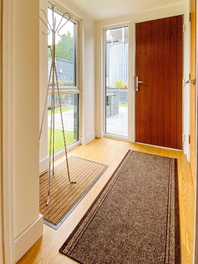 Beautiful, Contemporary 3 Bedroom Apartment Bath Eksteriør bilde