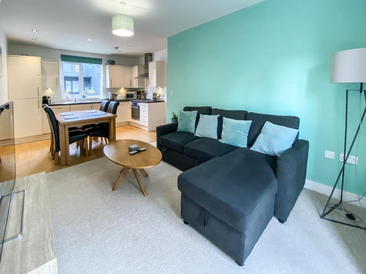 Beautiful, Contemporary 3 Bedroom Apartment Bath Eksteriør bilde