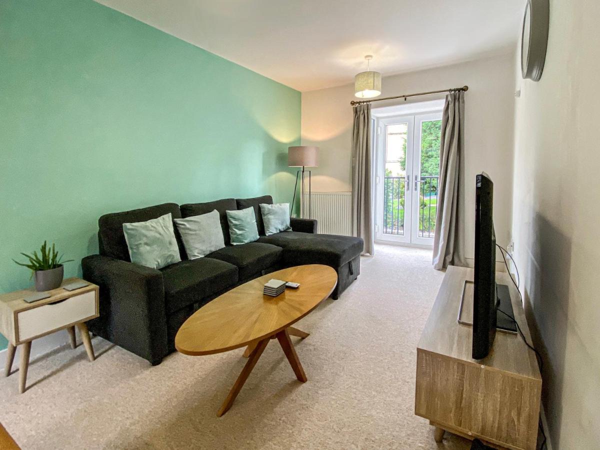 Beautiful, Contemporary 3 Bedroom Apartment Bath Eksteriør bilde